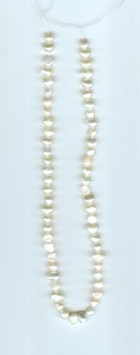 Billede: perler på snor ca. 40 cm, hvid