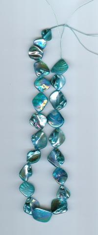 Billede: perler på snor ca. 40 cm, AB blå