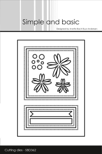 Billede: skære/prægeskabelon ramme til A7 kort med 2 udskæringer i, 2 små tags, 3 blomster til pynt, Simple and Basic die 