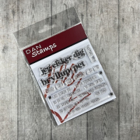 Billede: Stempel Dan Stamps Kærlighed, Hurtige tekster kærlighed fra Dan Stamps indeholder 11 stempler. 2 store tekster, jeg elsker dig og brylluppet (obs, bryllup og pet er 2 stempler, så man kan bruge bryllup for sig selv eller sætte dem sammen til brylluppet). Og så er der 7 små individuelle tekster, TILLYKKE MED, KOBBER, SØLV, GULD, DIAMANT, JEG, DIG. Derudover er der 9 små tekster samlet i et stort stempel. Dette betyder at du kan stemple mange tekster på en gang og skære dem ud enten med din skæremaskine eller den matchende die, d7934, der købes separat. De små tekster er perfekte til at kombinere med større tekst stempler eller dies og kombiner sæt på kryds og tværs.
Brug evt. d7934 for at skære den store tekstblok ud nemt og hurtigt., JEG ELSKER DIG, DU ER VIDUNDERLIG, DU ER HELT FANTASTISK, VI SKAL GIFTES, JEG SAVNER DIG, TILLYKKE MED ÅRSDAGEN, DU BETYDER ALT FOR MIG, FOR EVIGT, DU ER MIN FAVORIT PERSON,