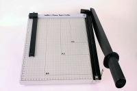 Billede: Nellie Snellen “XL metal Papercutter (guillotine) with slider” PAT001