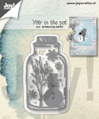 Billede: skære/prægeskabelon snemand med lille træ i glasflaske, JOY CUT/EMB “Snowman in Jar