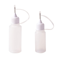 Billede: Vaessen Creative • Applicator with needle tip 2pieces